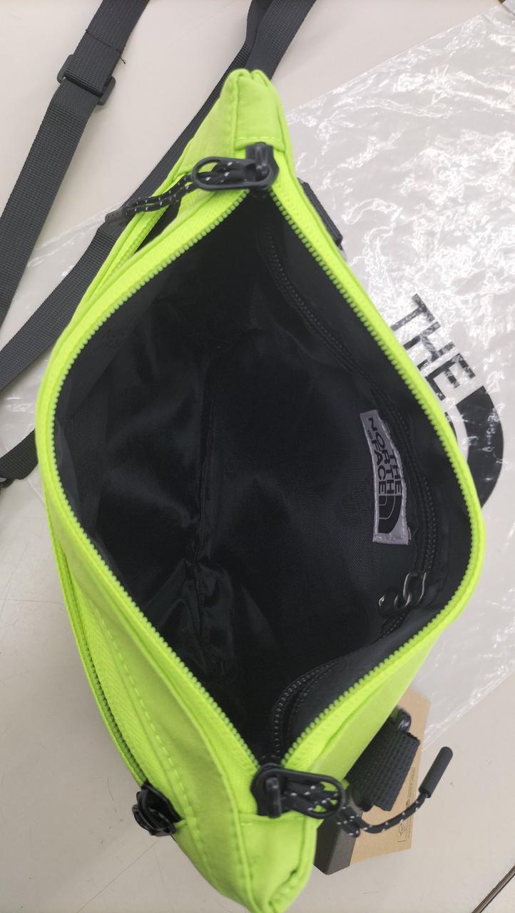 ファスナーポケット内部