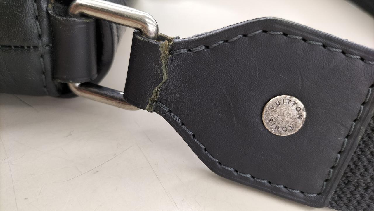 正面右裏面ショルダーベルト切れかかりあり