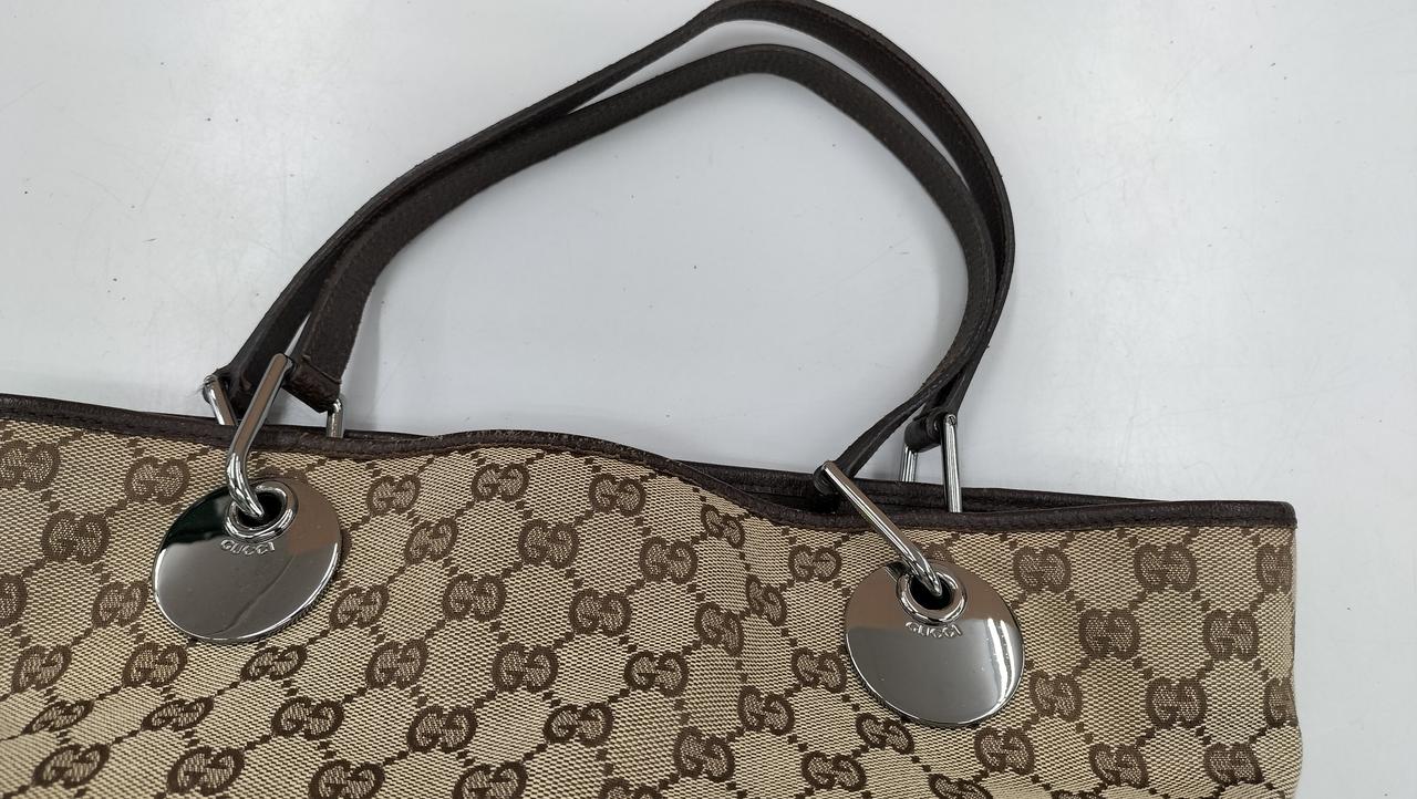 金具部分は状態良いレザー部分ガサつきあり