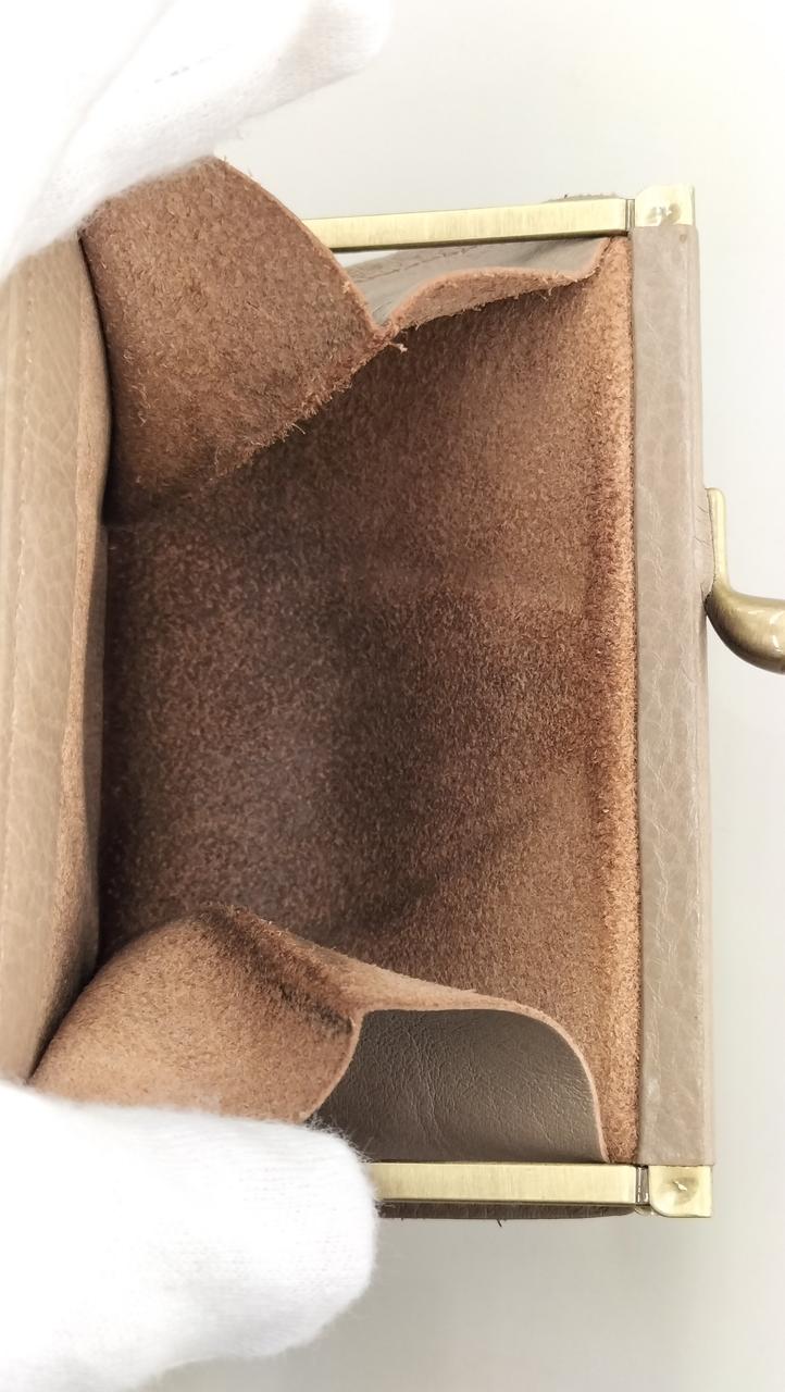 コインポケット内部黒ずみあり