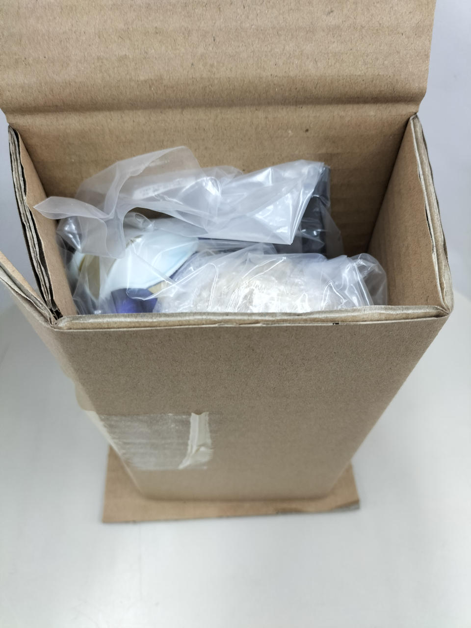 本体未使用です。