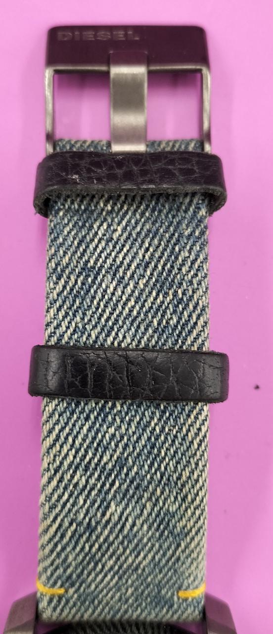 ベルト上表面 長さ約8cm