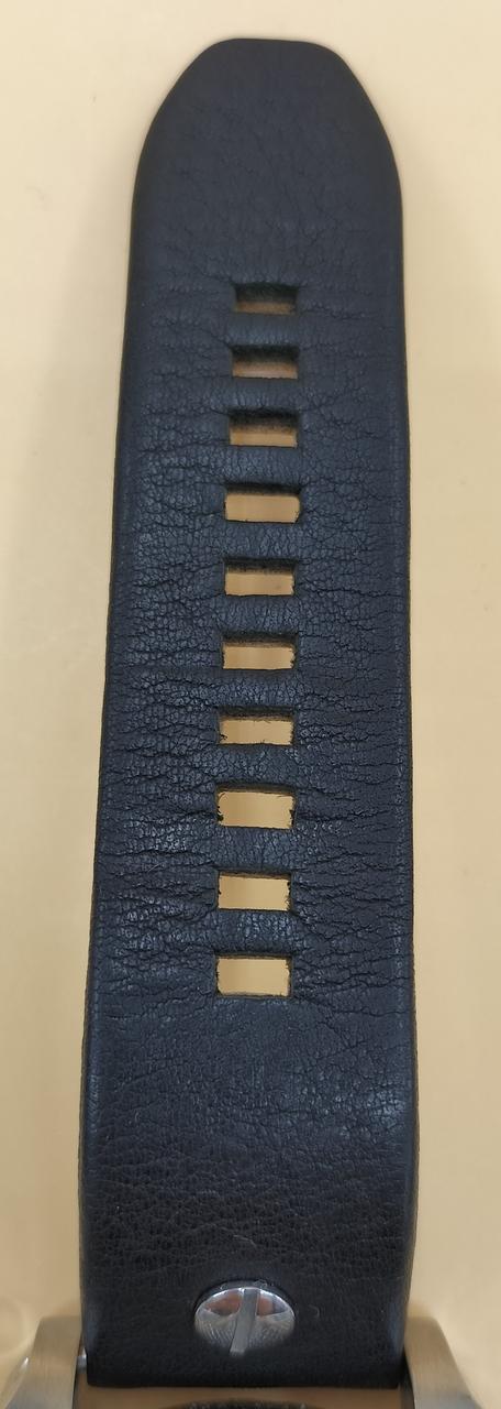 ベルト下表面 長さ約11.5cm