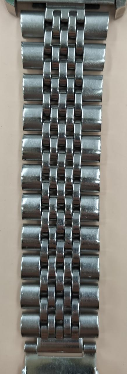 ベルト下表面 長さ約7.5cm