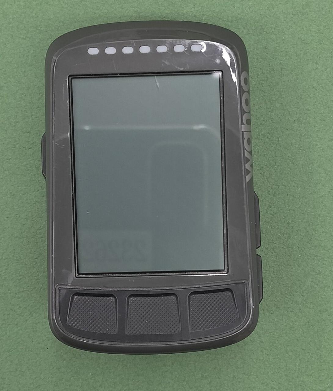 画面上部わずかなキズあります。