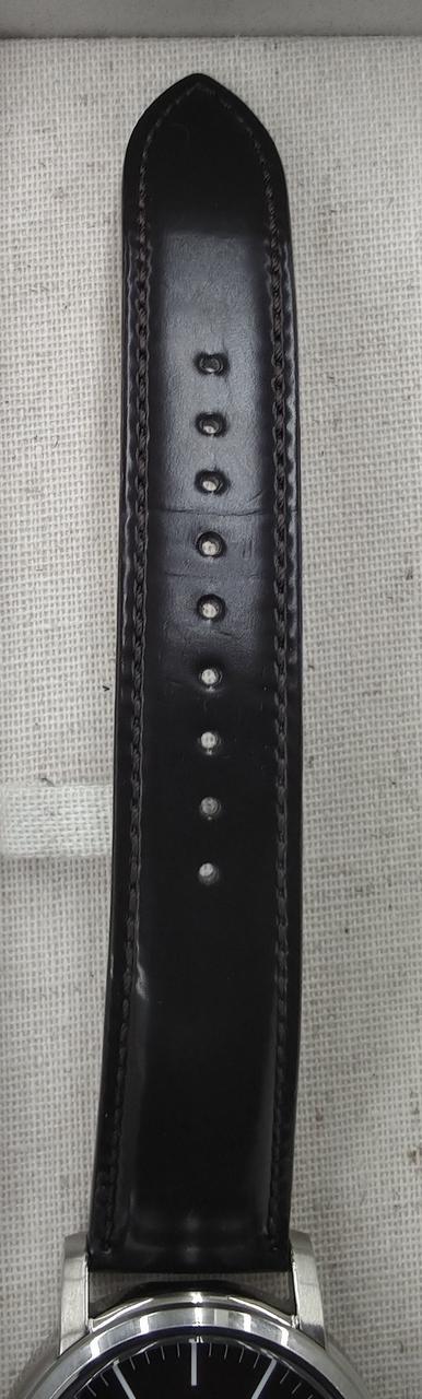 ベルト下 表面 長さ約13cm