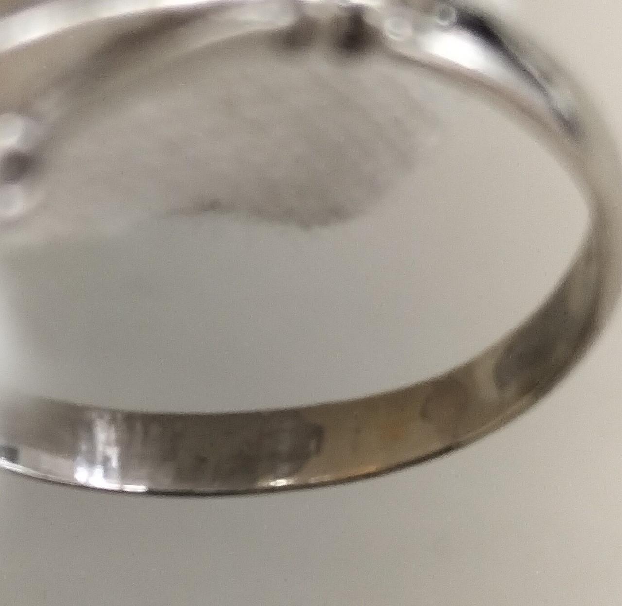 リング内側汚れあり