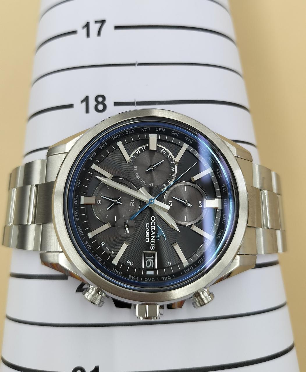 腕周りサイズ約18.5cm