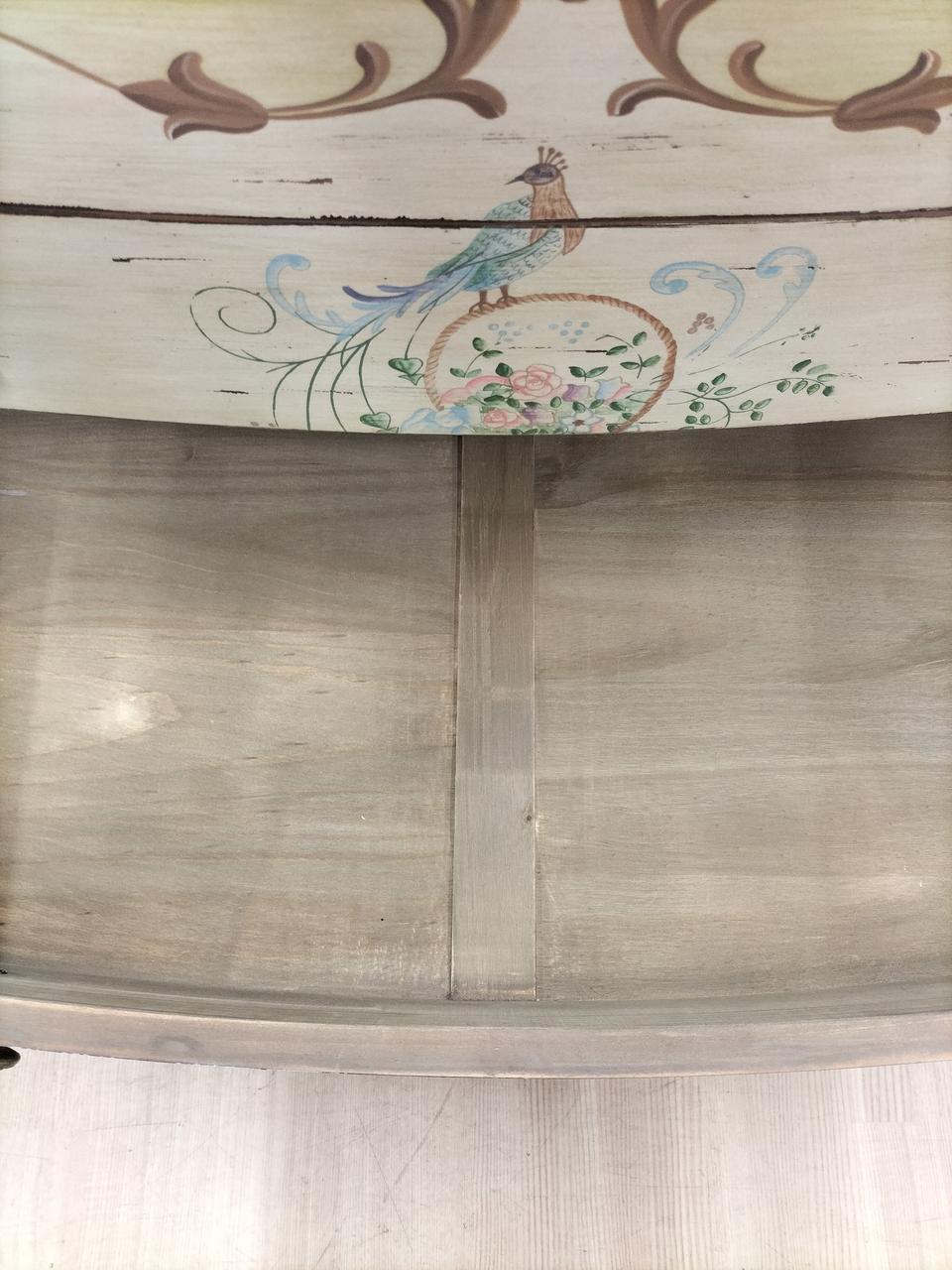 下段引き出し。