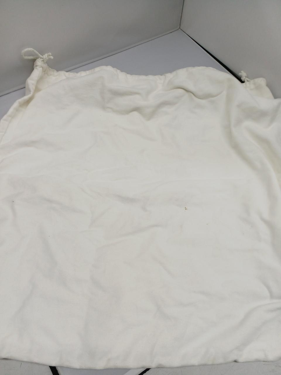 袋に汚れあり。