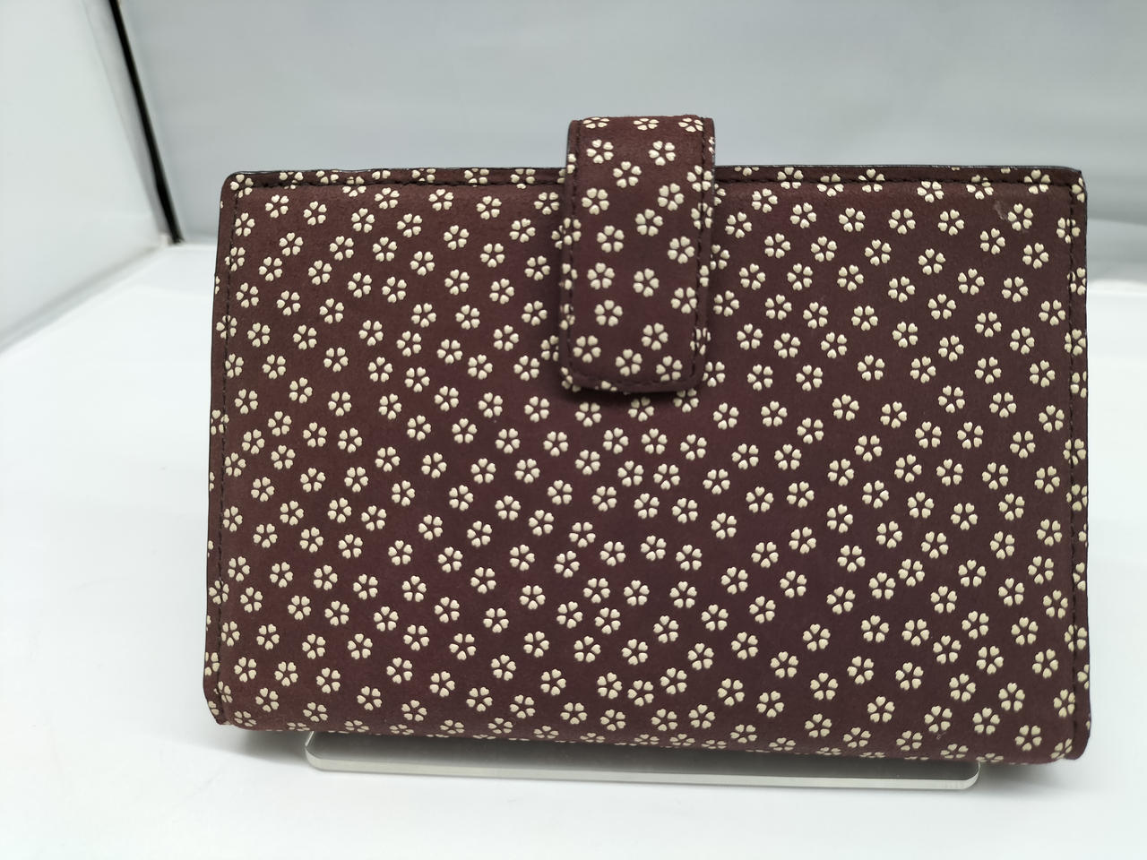 サイズは縦15cm×横11cmです。