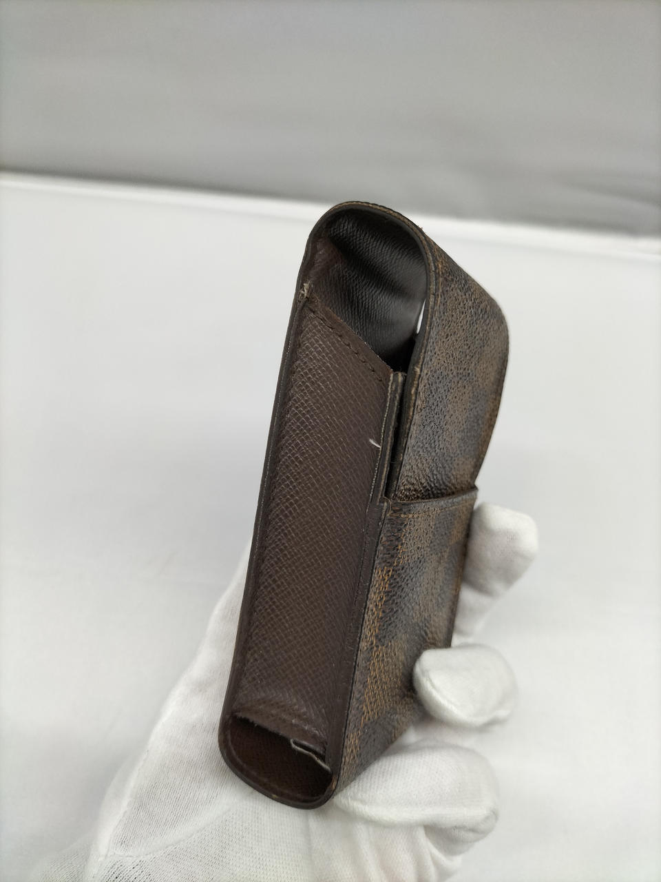 所々に汚れやほつれ、使用感あり