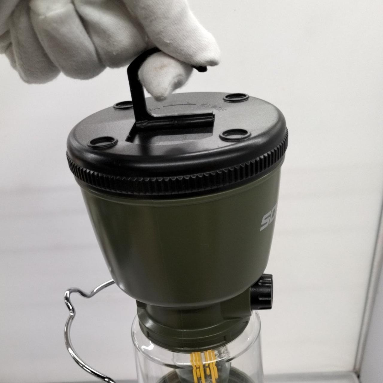 テントの天井部分等に逆さにかけられます