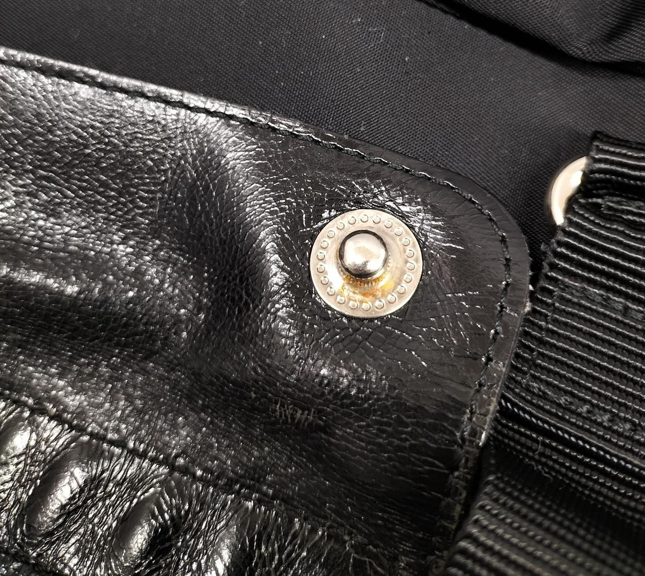 ボタンに錆あり