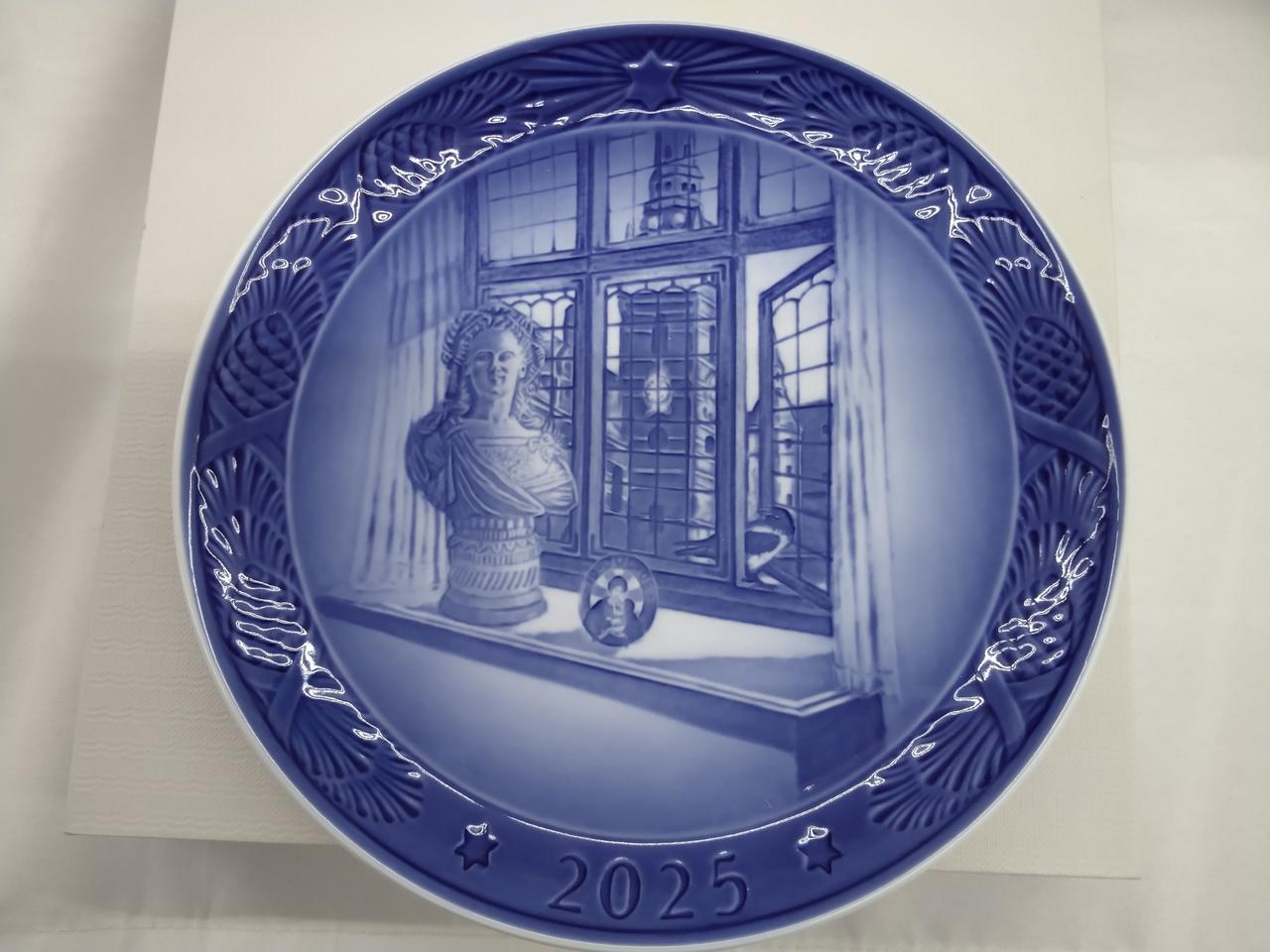 ロイヤルコペンハーゲン(Royal Copenhagen)|イヤープレート 2025