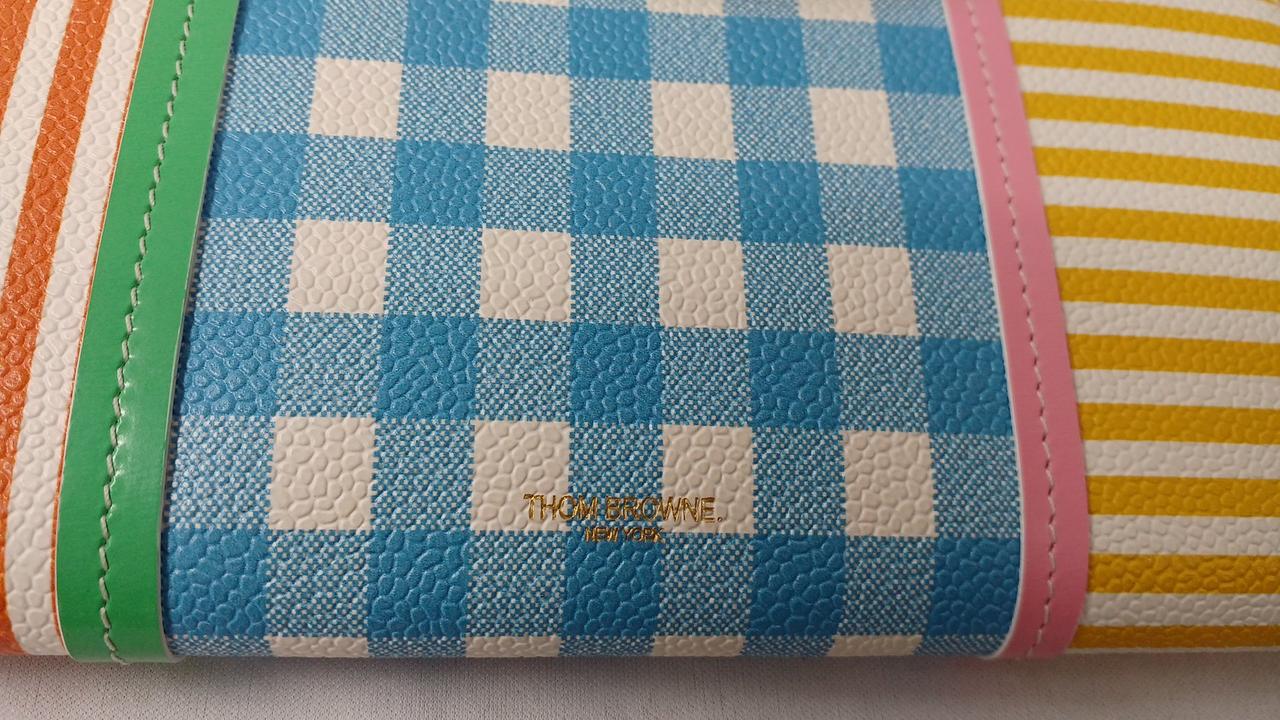 THOM BROWNE 型番：ラウンドファスナー ラウンドファスナー長財布