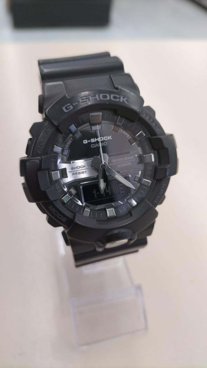 CASIO 型番：GA-810MMA クォーツ・デジタル腕時計 11,000円