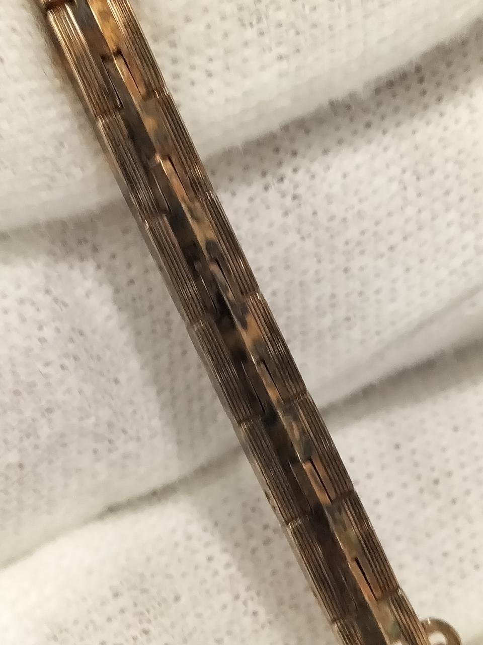 シルバーのため、黒ずみが少々見えます