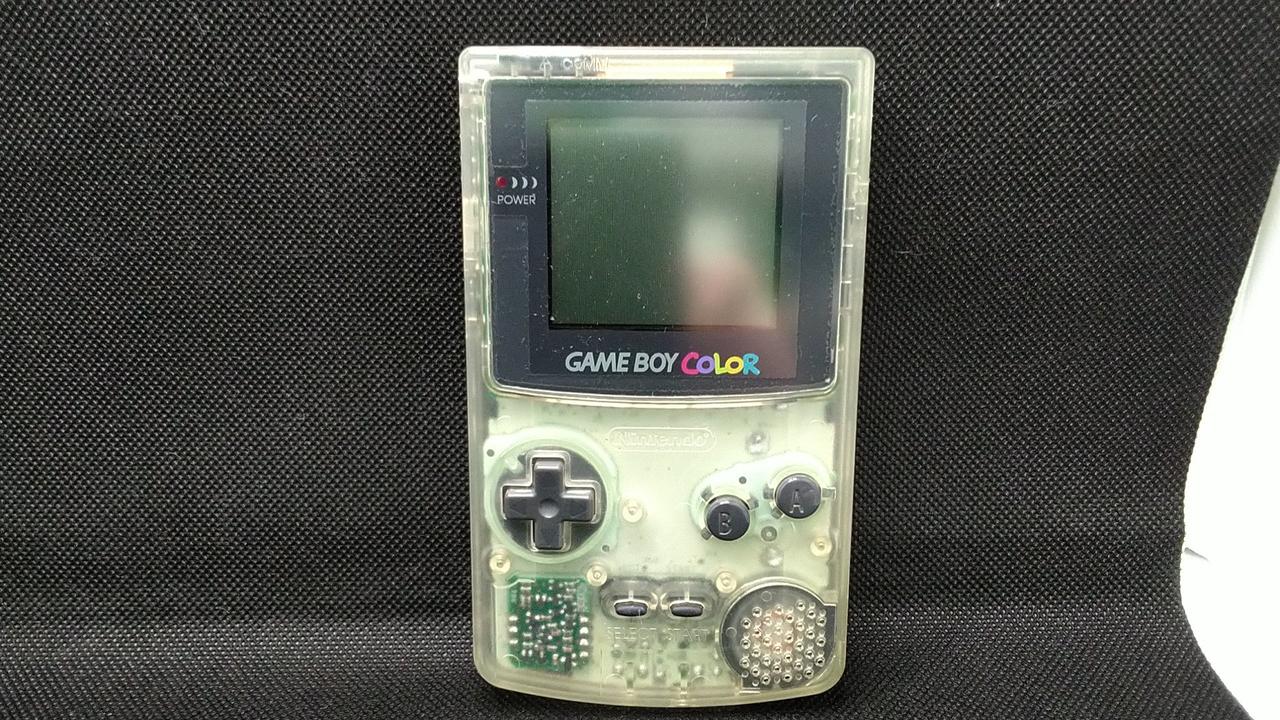 NINTENDO 型番：CGB-001 ゲームボーイカラー