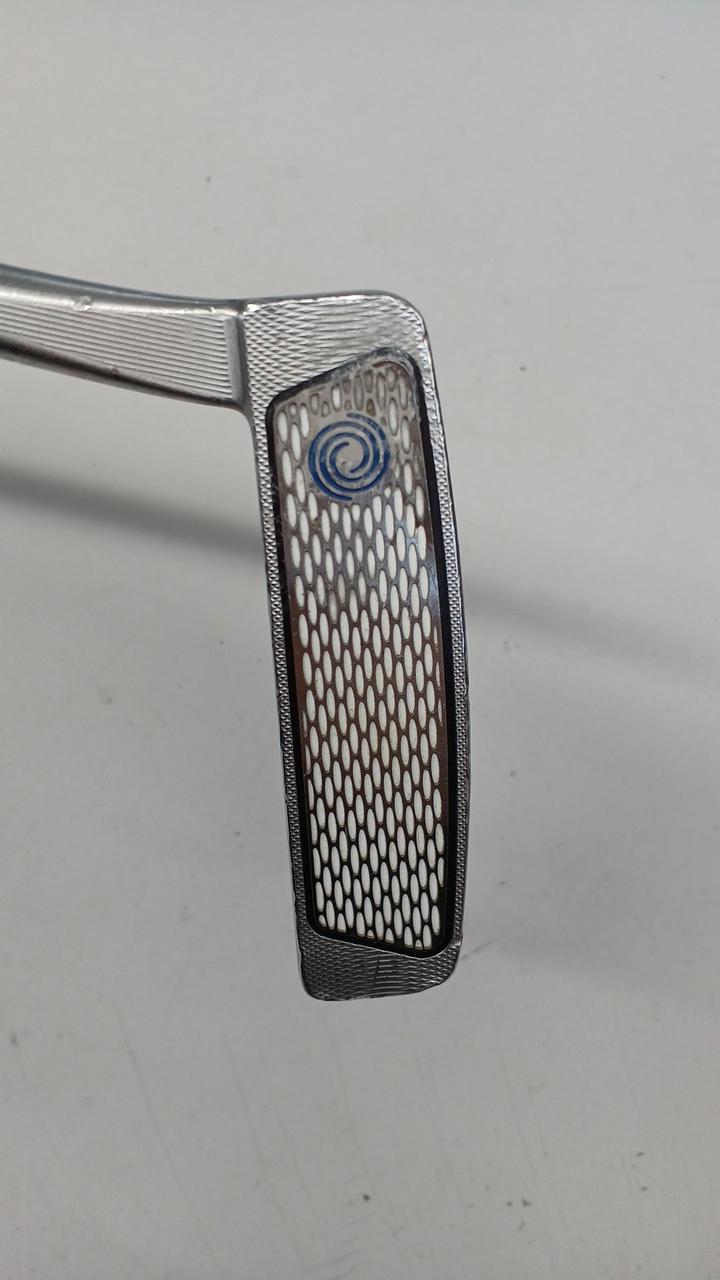 フェイスのネック側にキズ、浮きあります