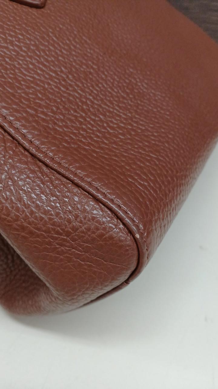 小さな角スレあり