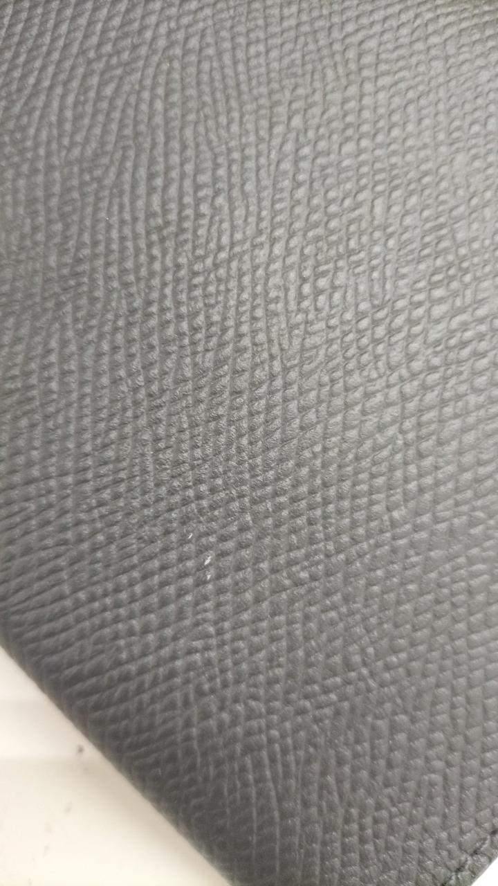 細かいキズが見受けられます