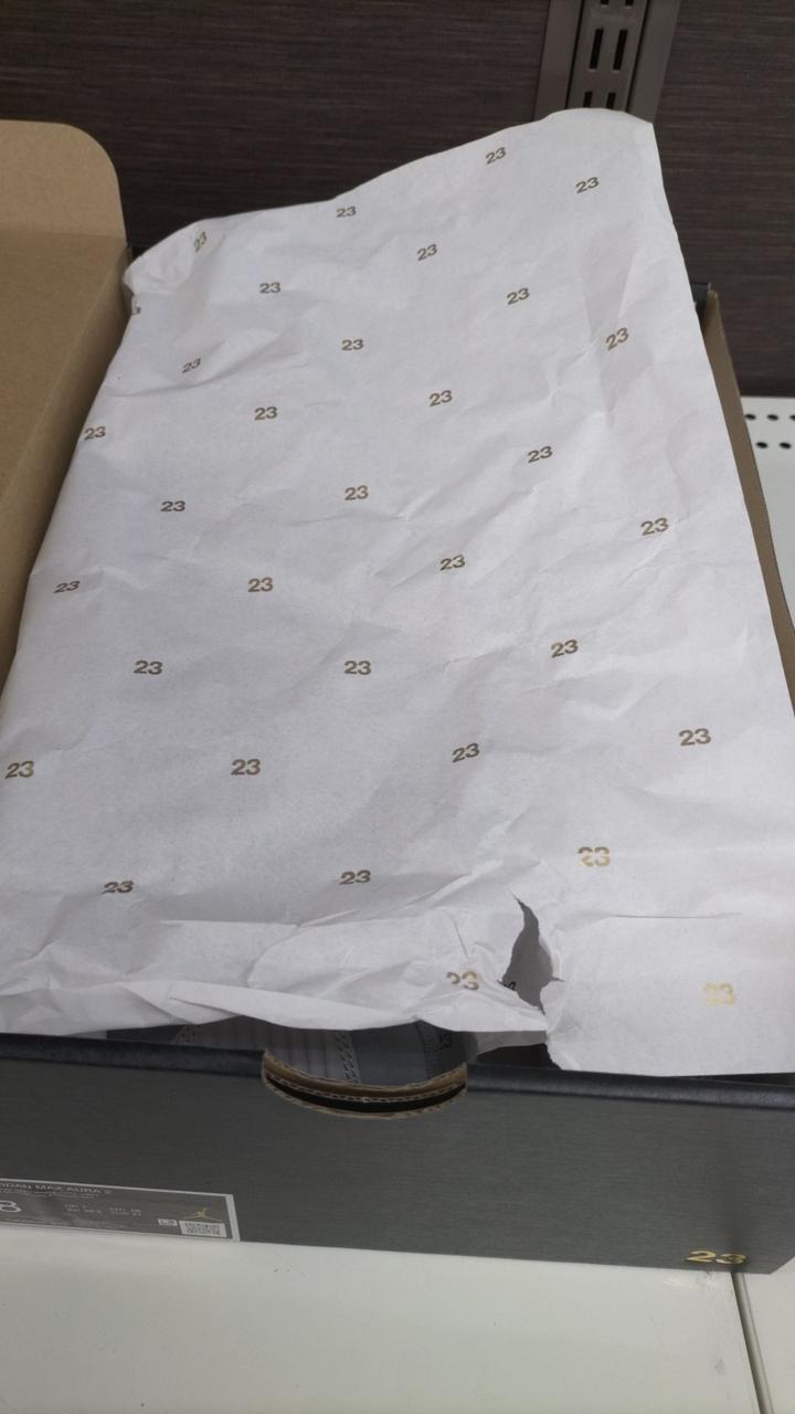 包装紙破れあり