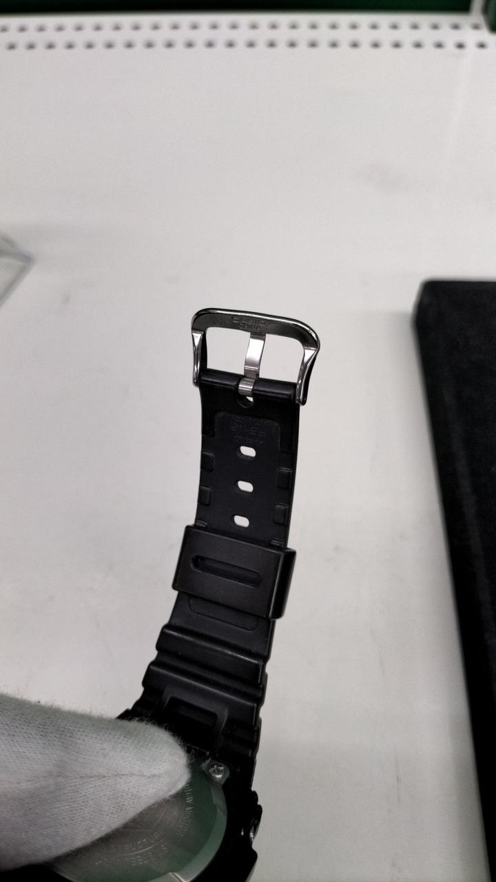 ベルト裏面にもお汚れ見られます。