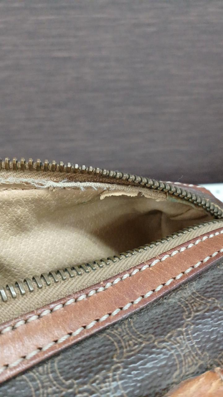 内側側生地剥がれあり