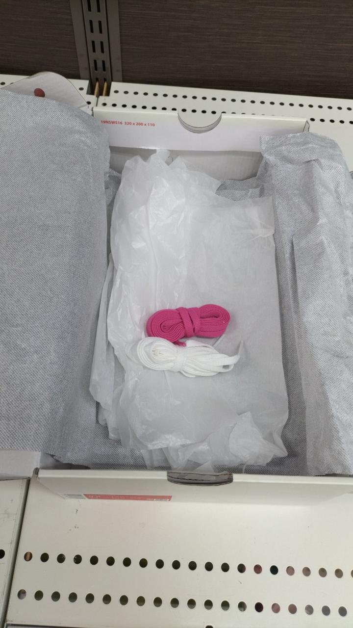 ピンクと白の替え紐