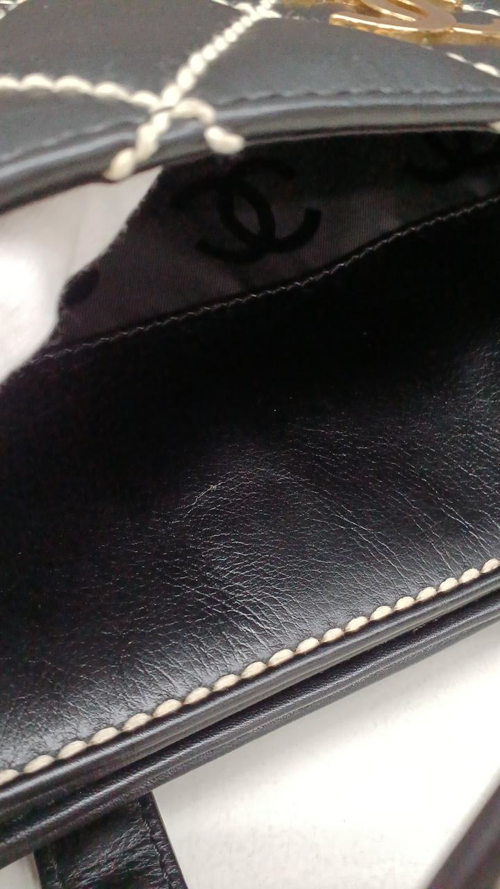 キズ見受けられます。