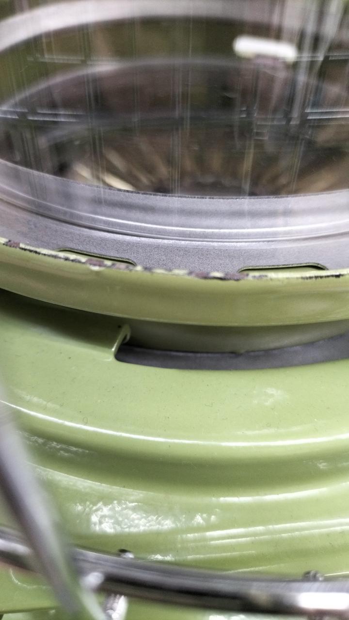 塗装はがれあり