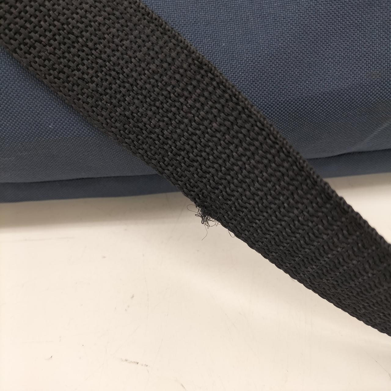 肩ベルト一部ほつれ