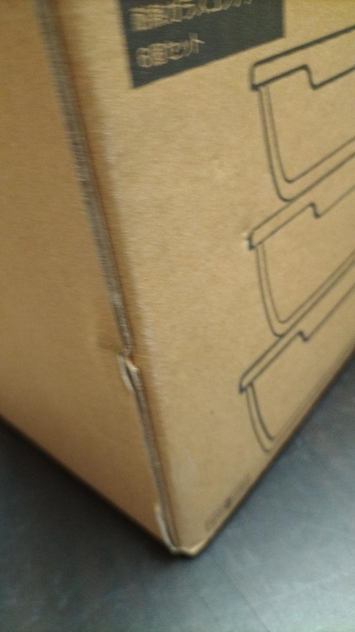 箱ダメージ