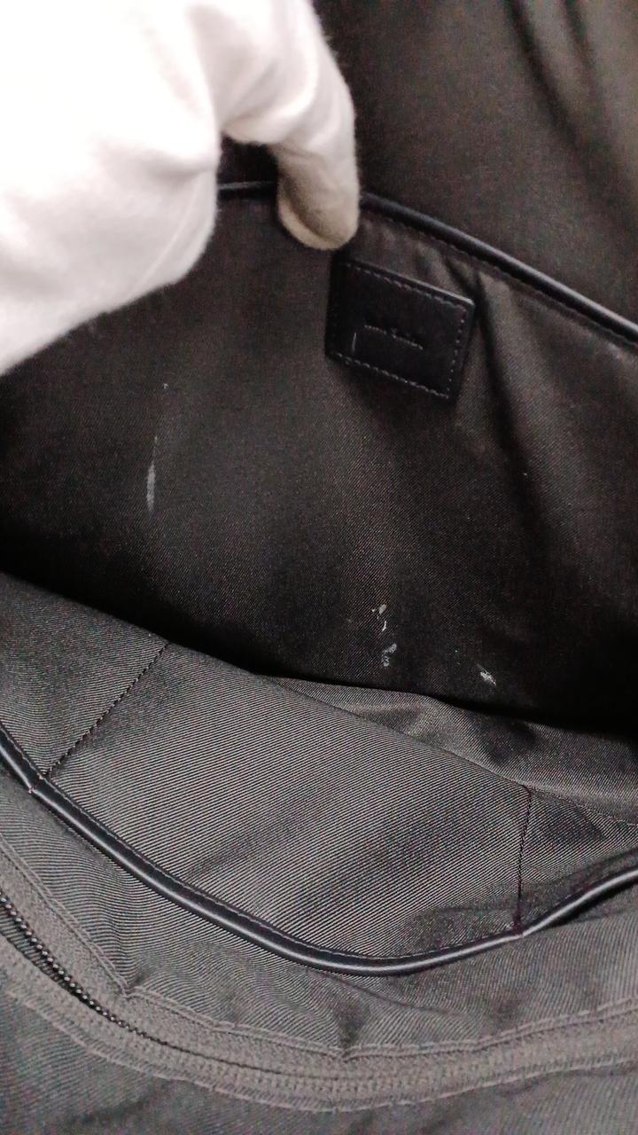 内側白い汚れあり
