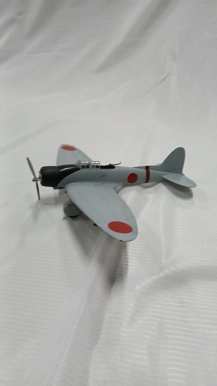 戦闘機モデル 1/72 グレー オレンジパーツ取りジャンク 完成品プラモデルジャンクまとめ|【NET専売】飛行機プラモデルパーツ