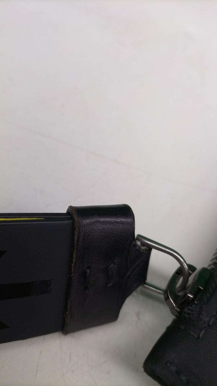 スレキズあり
