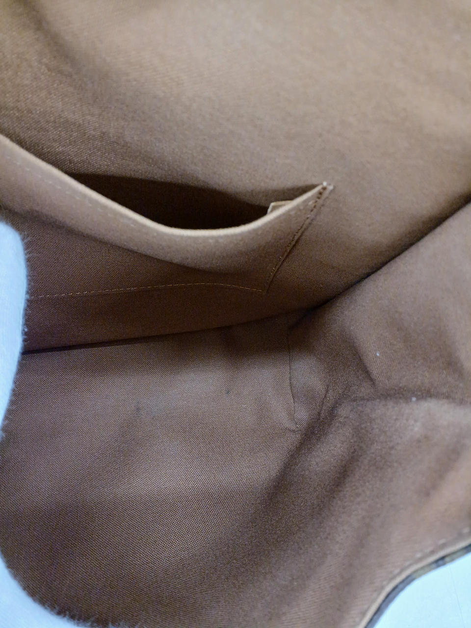 シミ・汚れあり