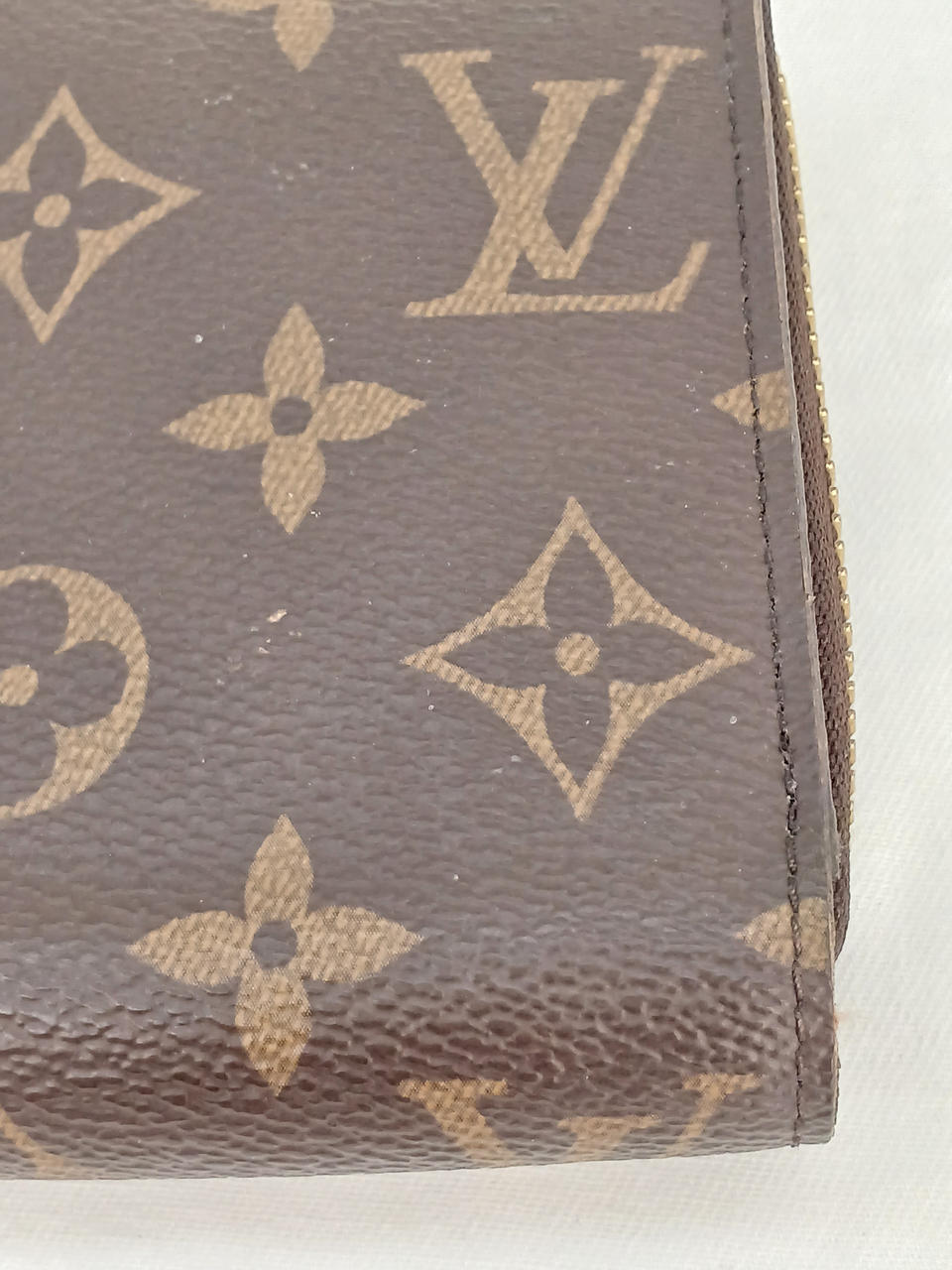 白っぽい汚れあり