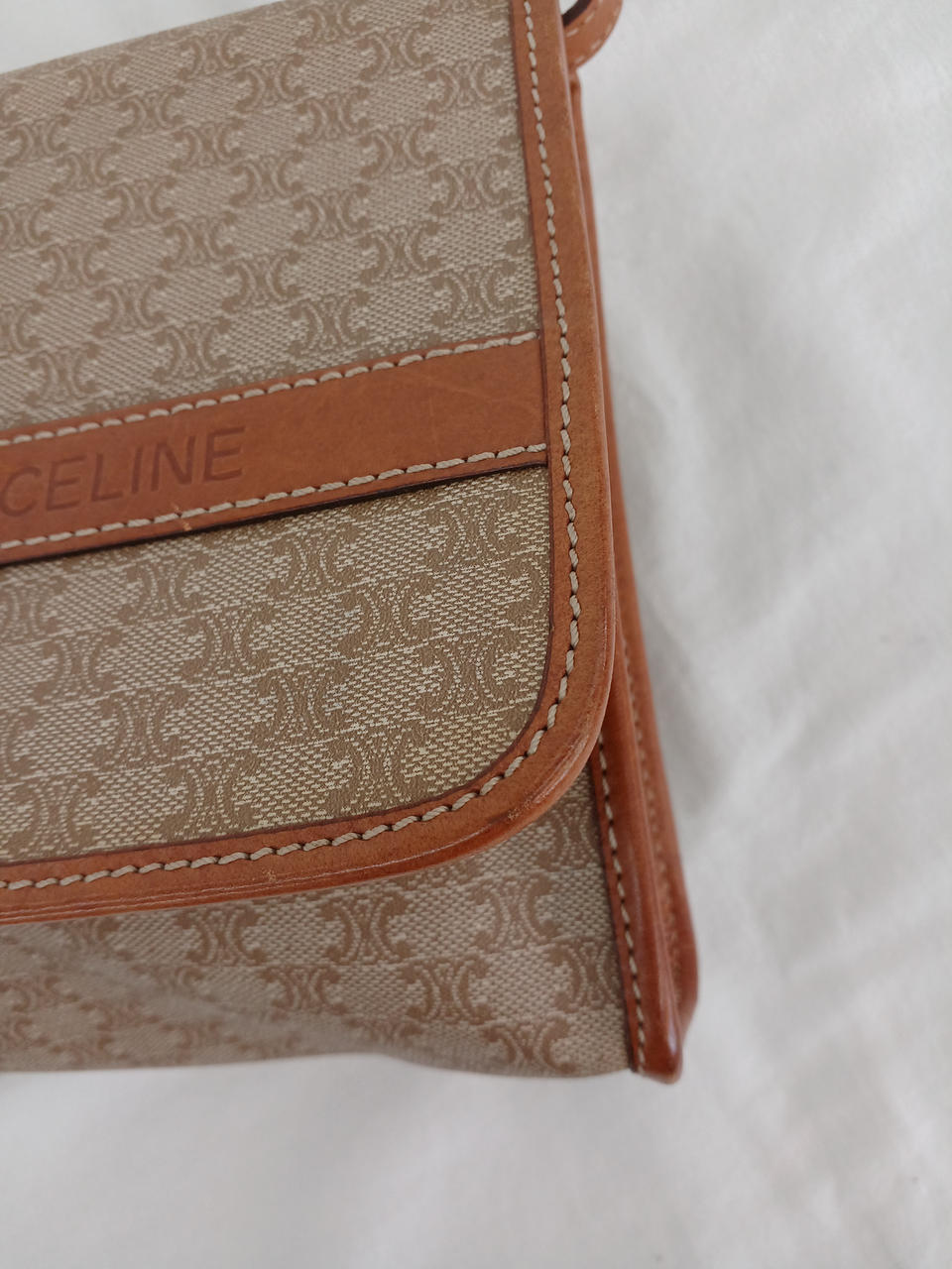 角スレ・色ヤケあり