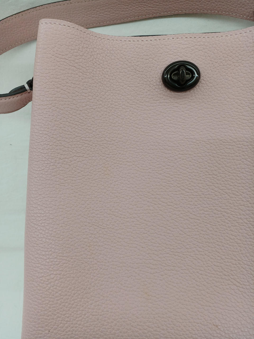 黄色いシミ・汚れあり