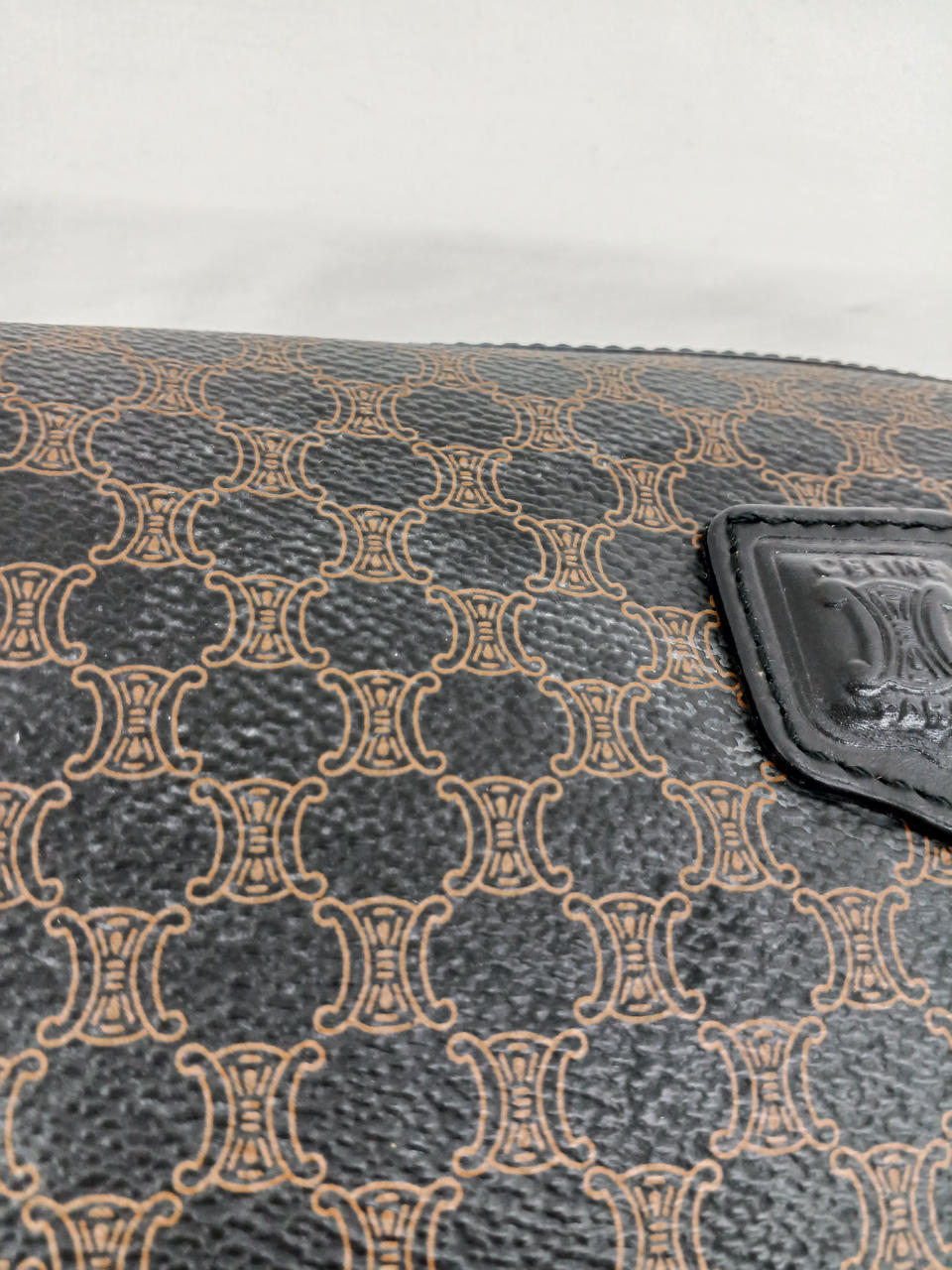 白っぽい汚れあり