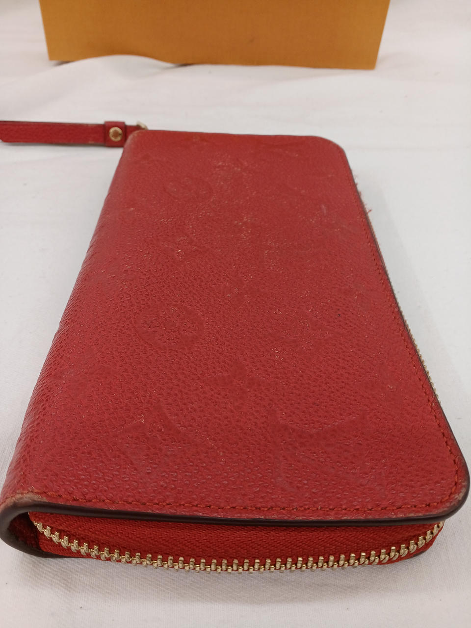 表面スレ多いです