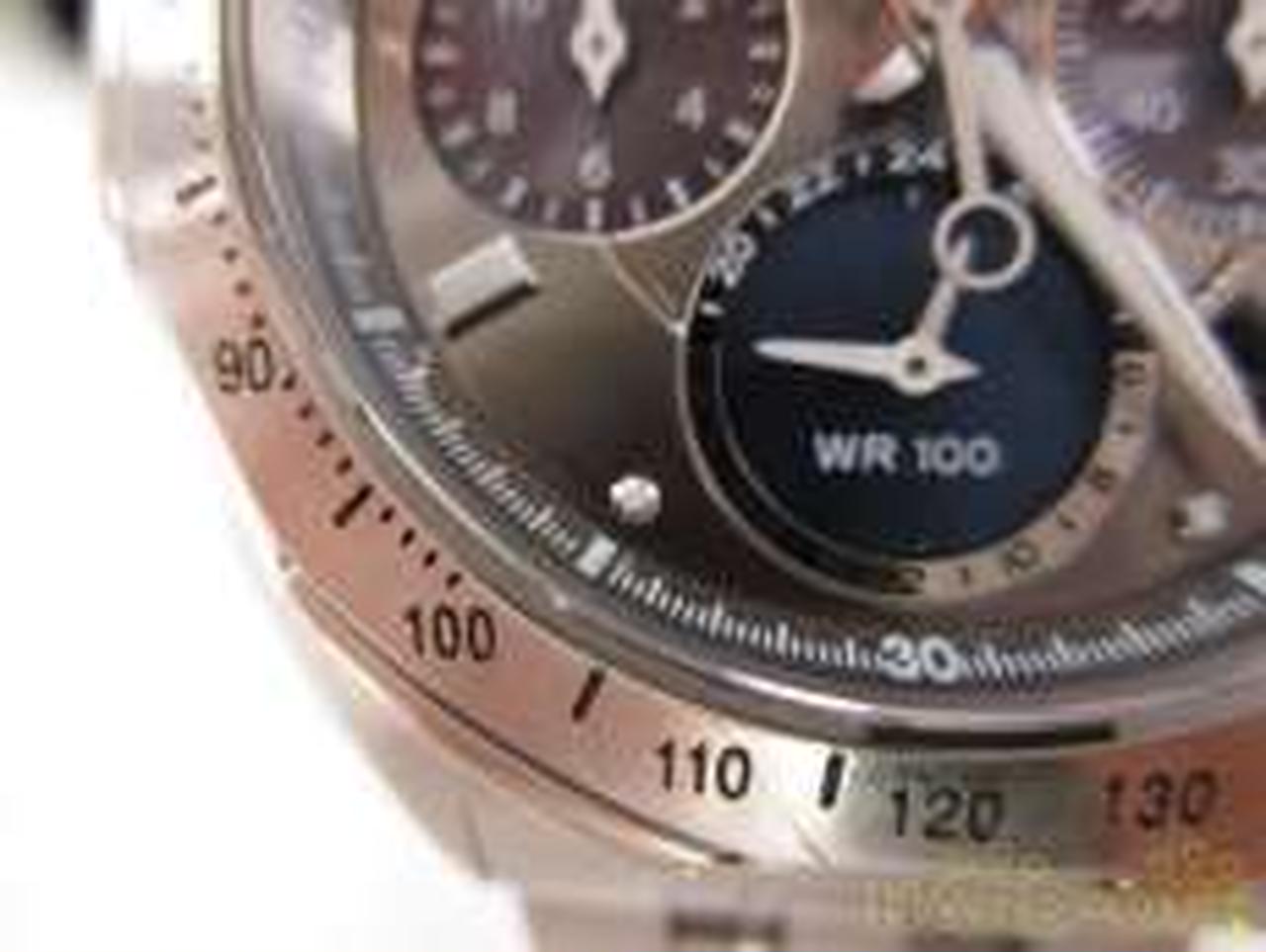 ベゼルキズあり