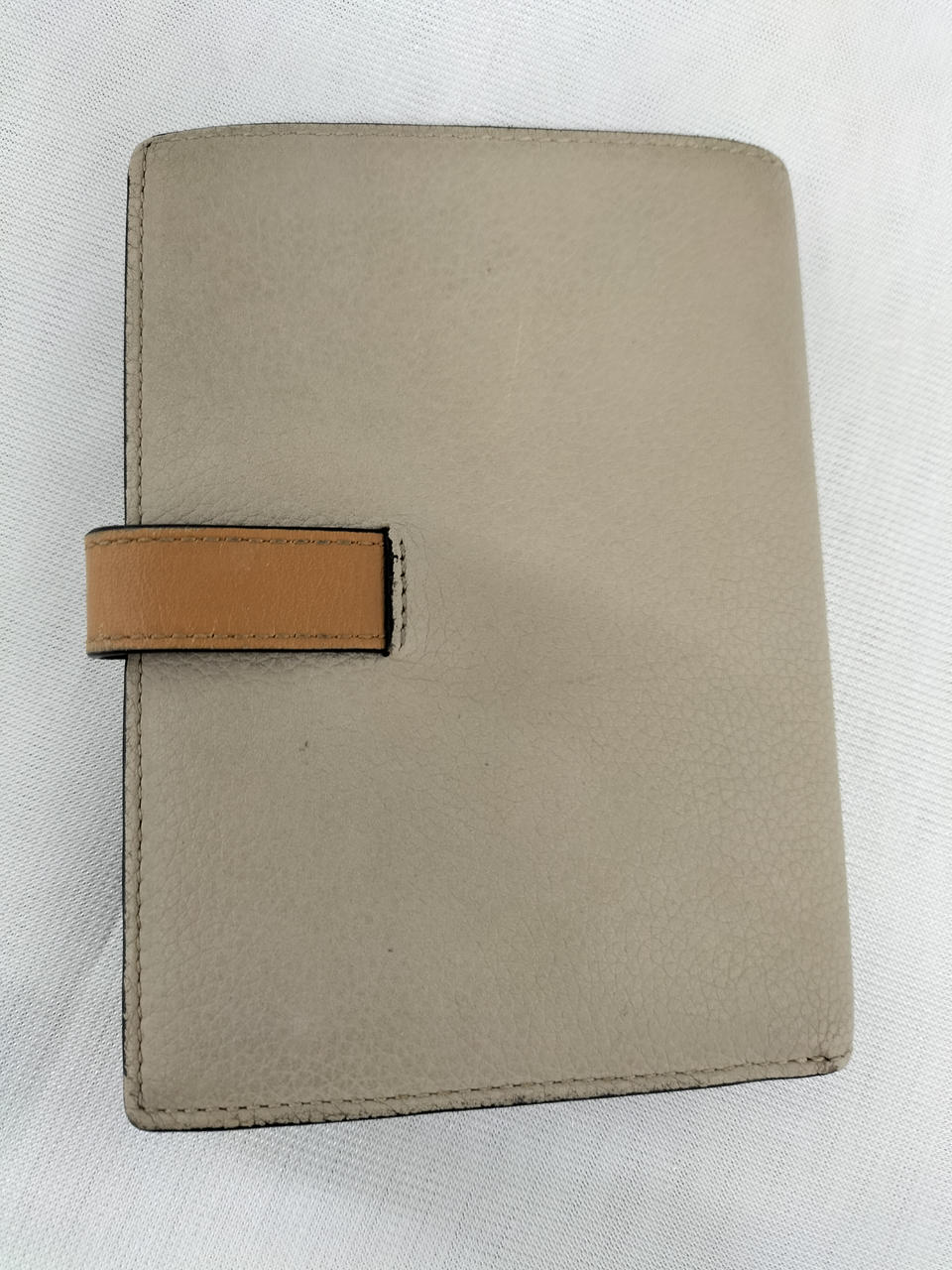 LOEWE バーティカルウォレット 美品 オフホワイト LOEWE バーティカルウォレット 美品 オフホワイト 楽天市場