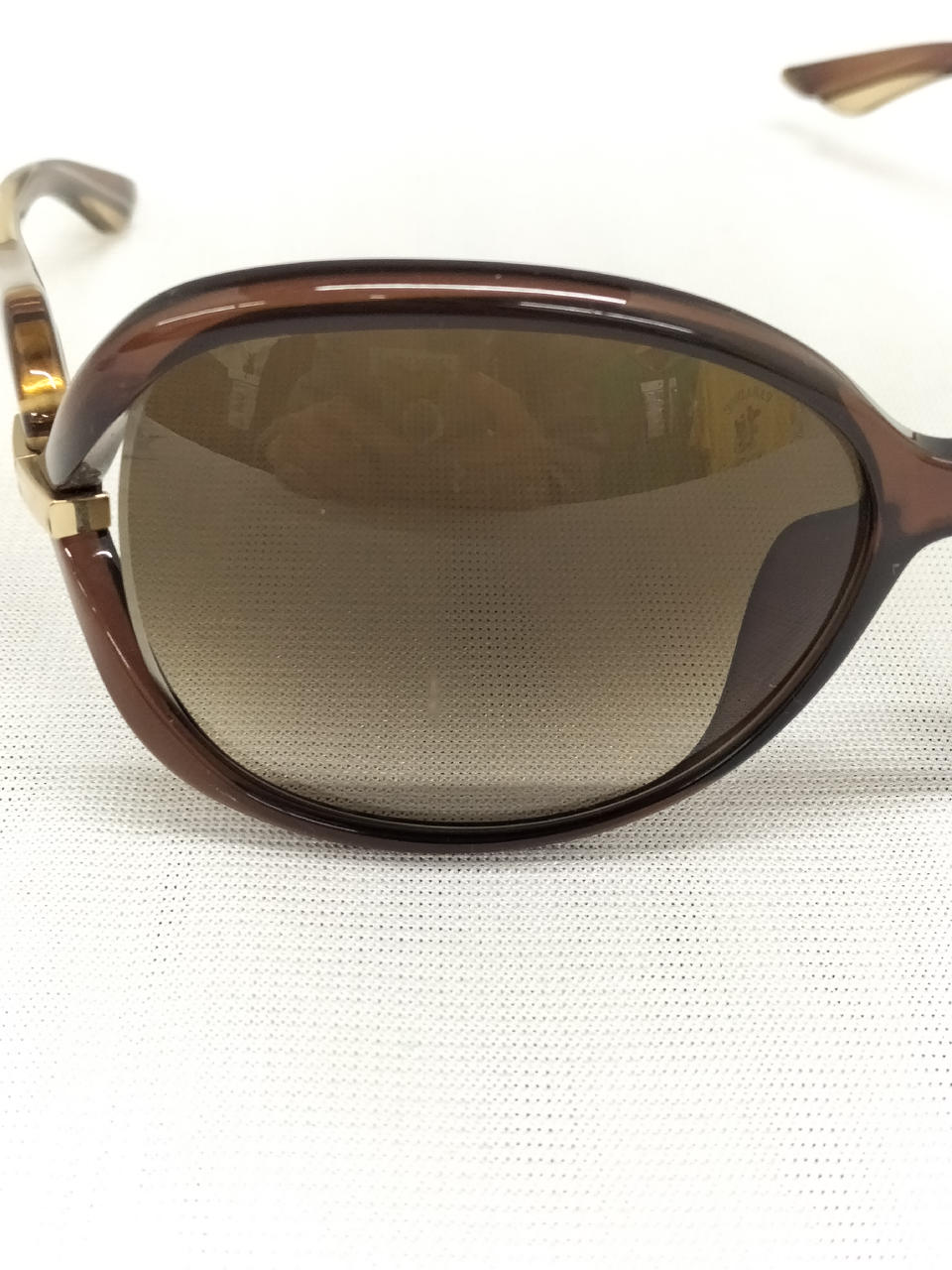 画像中央部分に傷あり