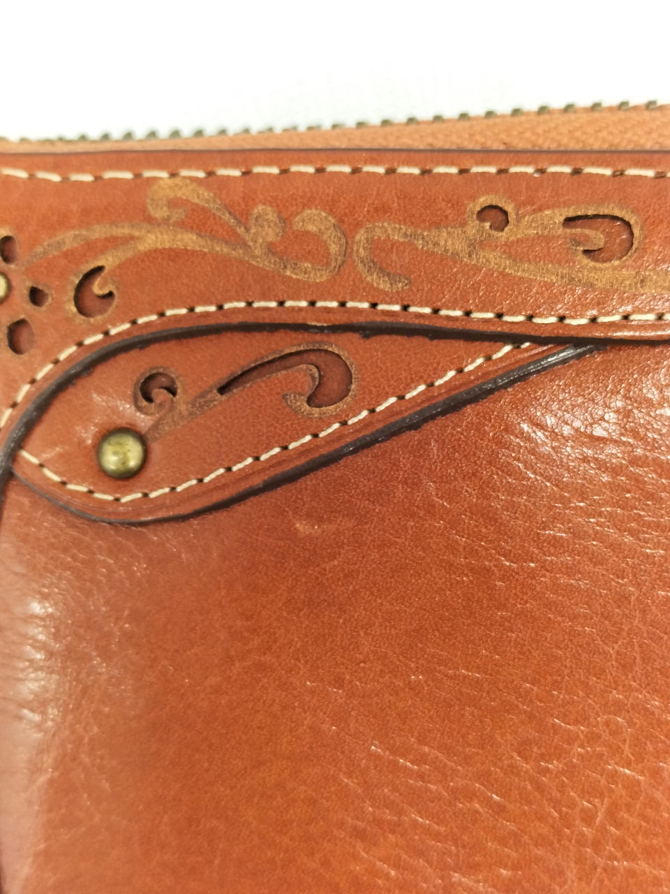 画像中央部分に擦れあり