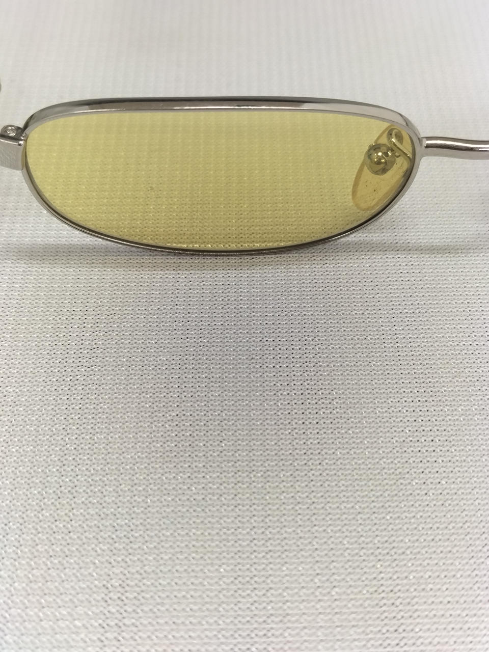 レンズに傷あり