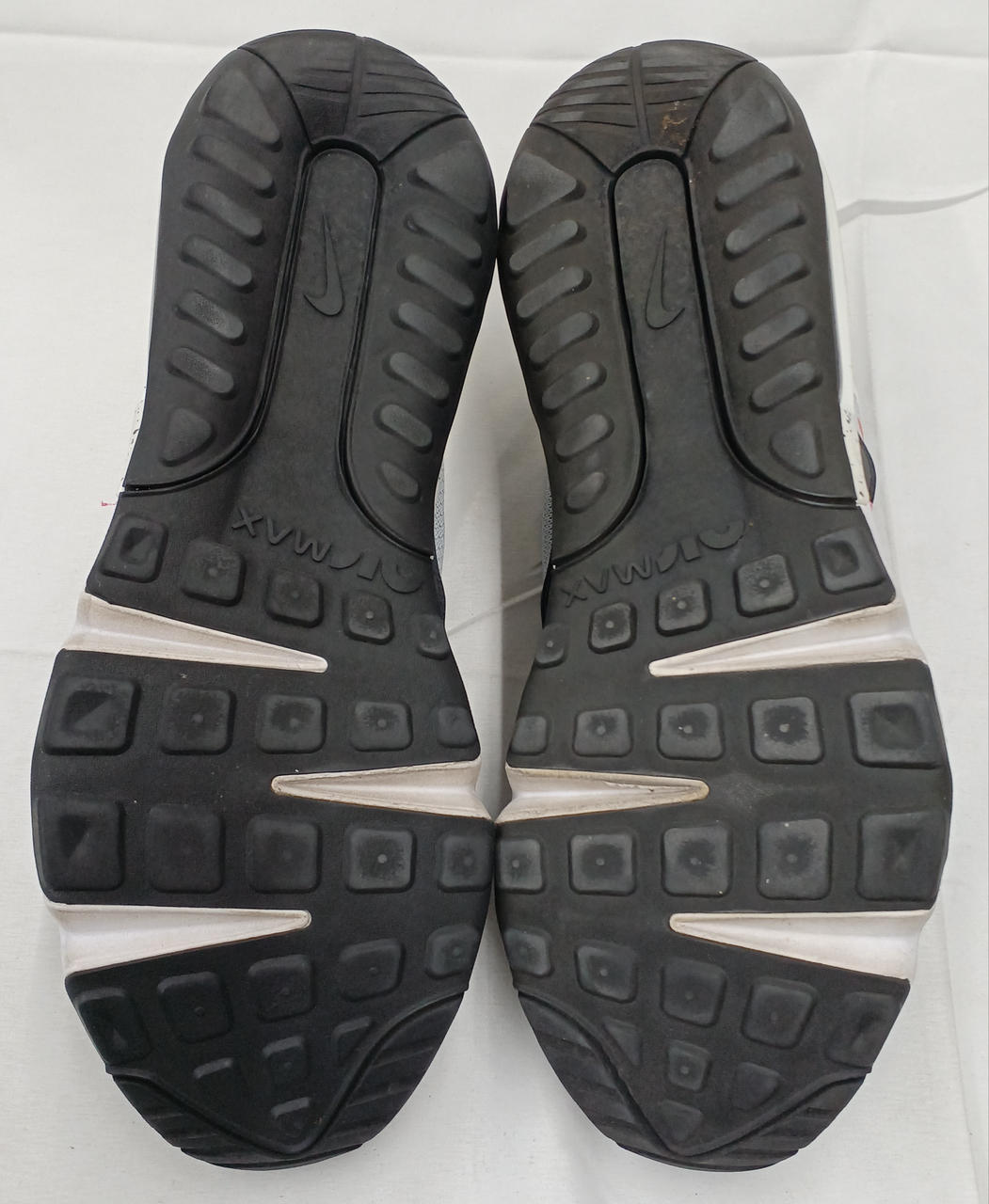 スレキズ汚れ・使用感あり