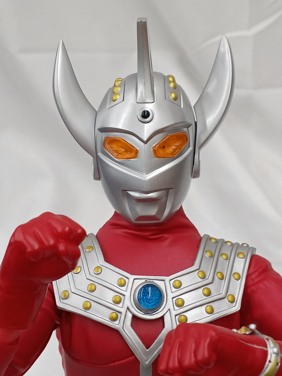 メディコム・トイ|可動フィギュア ウルトラマンタロウ|HARDOFF